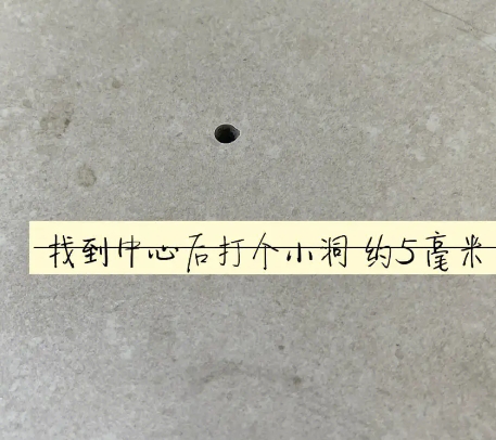 玉泉瓷砖空鼓维修公司专业解答在瓷砖铺贴过程中，如果砂料搅拌不均匀，将会带来以下问题